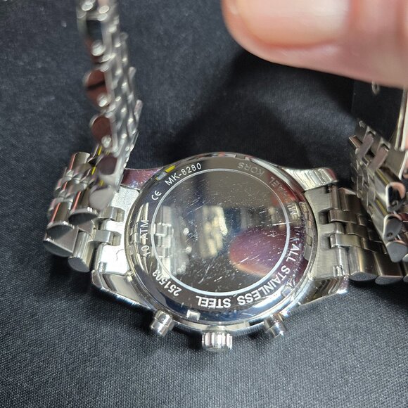 Michael Kors Chronograph Watch - Picture 3 of 5